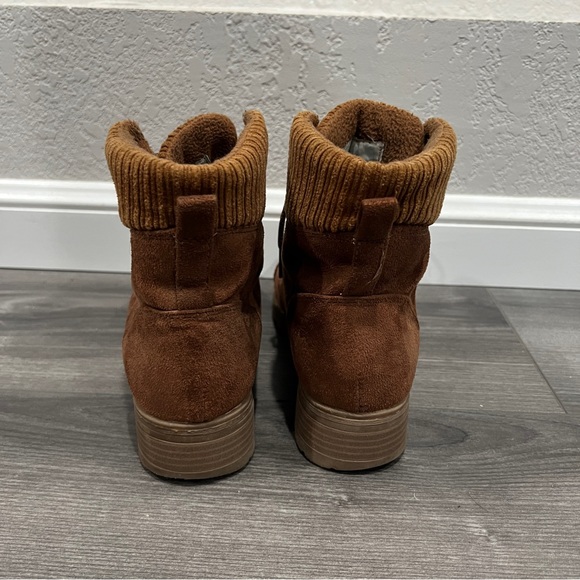 Universal Thread Brown Winter Boot - Picture 4 of 4